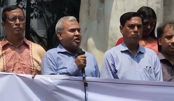 নির্বাচন ছাড়াই আরও ৫ বছর বাড়িয়ে নেয়ার প্রস্তাব ঢাকা বিশ্ববিদ্যালয়ের অধ্যাপকের