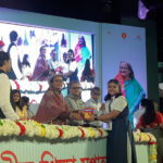 শিক্ষামন্ত্রীর অনুষ্ঠানে লোডশেডিং, ‘স্মার্ট’ বলে শিক্ষার্থীদের হাততালি