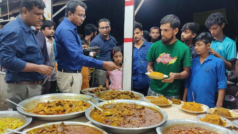 ভর্তি পরীক্ষাকে কেন্দ্র করে জাবির দোকানগুলোতে পচা-বাসি খাবার উদ্ধার