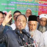 সরকার বেকায়দায় আছে