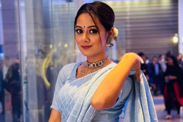 কোন ধর্মের অনুসারী, জানালেন দীঘি