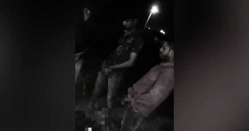 ভারতে একজনের গায়ে দলবেঁধে প্রস্রাব