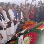 শেখ কামালের প্রতিকৃতিতে আ.লীগের শ্রদ্ধা
