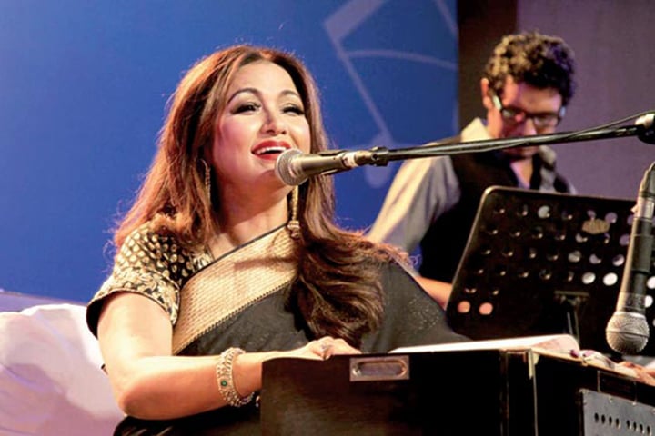 নিউইয়র্ক মাতালেন মিতালী মুখার্জি