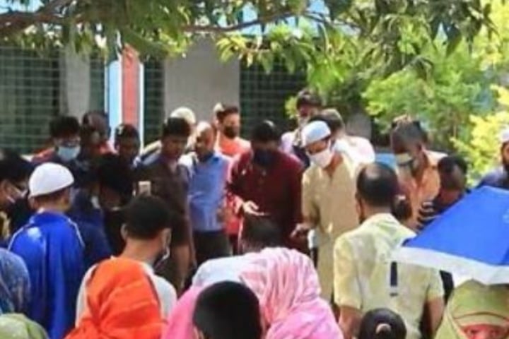রশি নিয়ে খেলার সময় গলায় ফাঁস লেগে শিশুর মৃত্যু