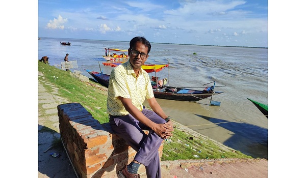 পদ্মার অসময়ে অশ্রুজল ও অসম তরঙ্গ। কবি মোঃ হাবিবুর রহমান