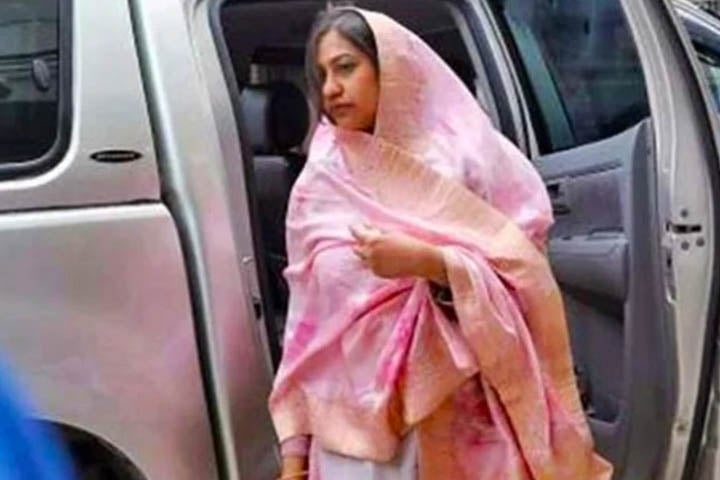 খালেদা জিয়ার পুত্রবধূ ঢাকায়