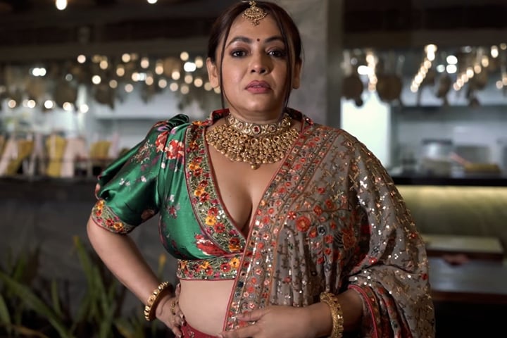 মমতাকে চেয়ার ছাড়তে বললেন শ্রিলেখা