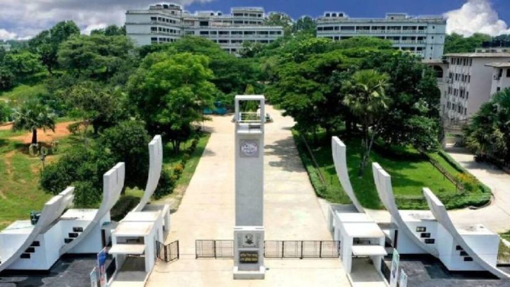 কুমিল্লা বিশ্ববিদ্যালয় অনির্দিষ্টকালের জন্য বন্ধ
