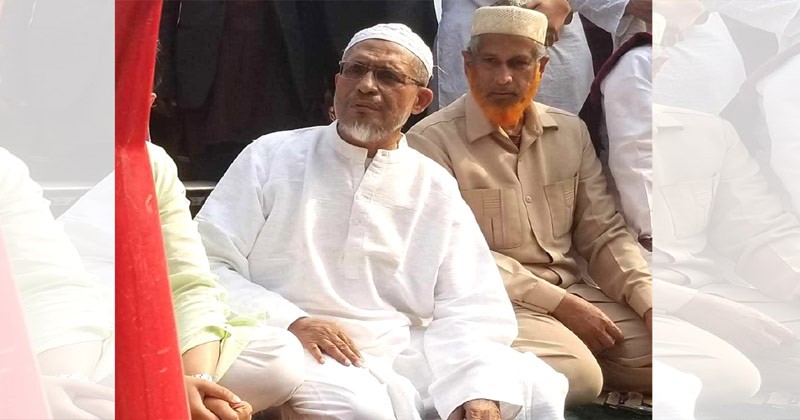 জেল থেকে মুক্ত হওয়ার বাবরের জুমার নামাজ আদায়